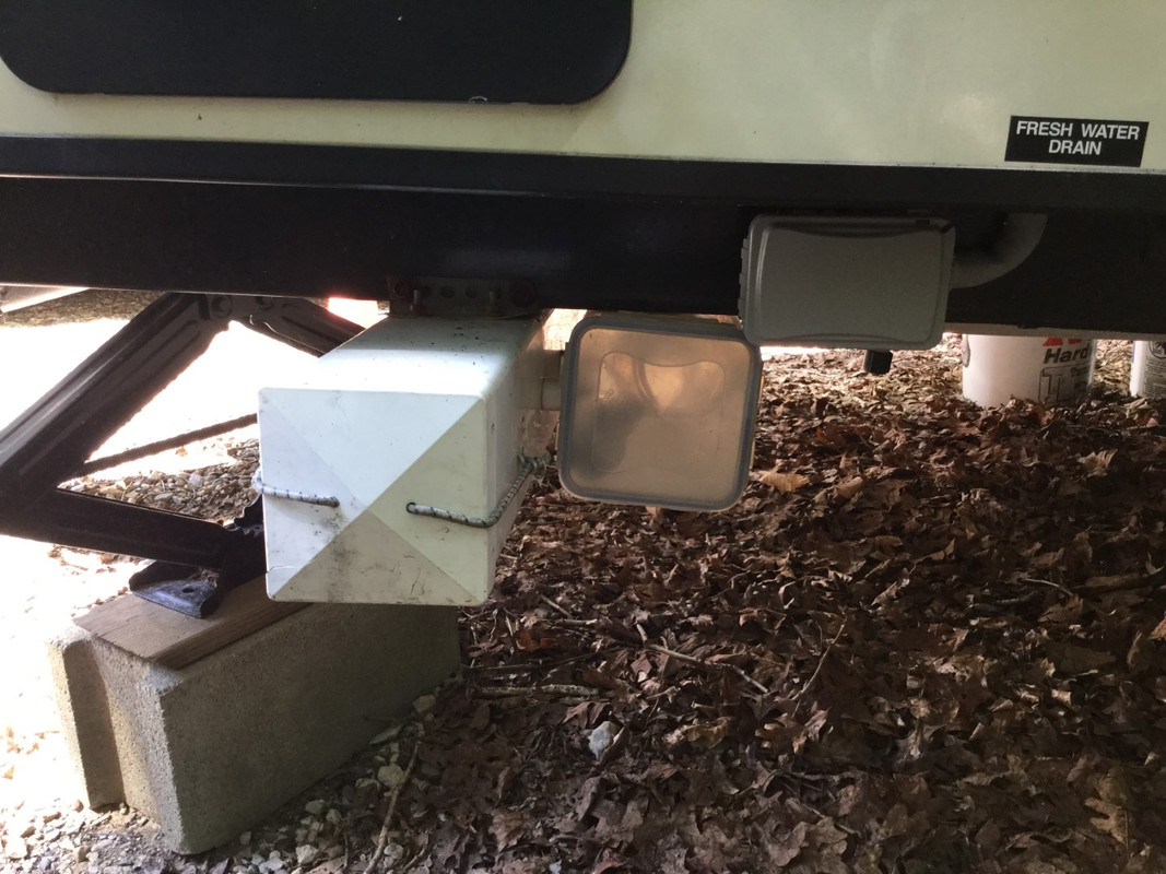 IMG_0525 sewr holder closed (Large)