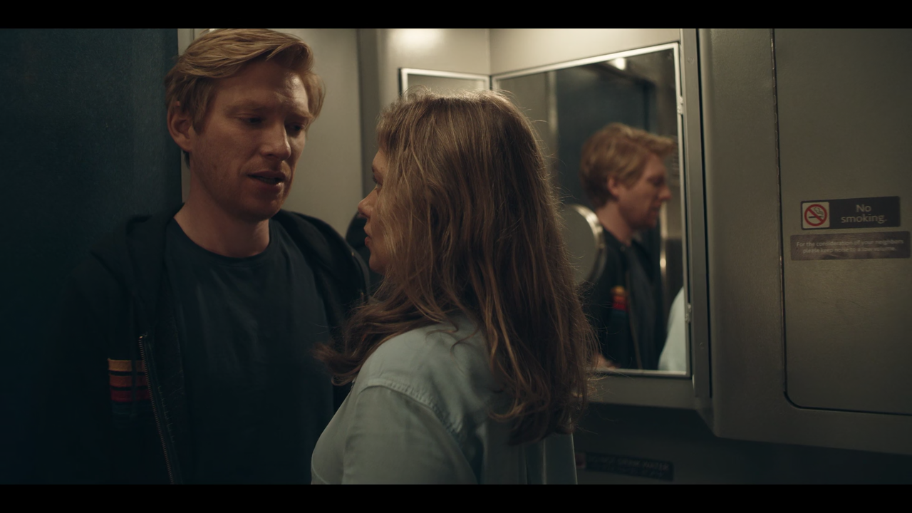 RUN (2020) S01E02 Kiss (1080p AMZN Webrip x265 10bit EAC3 5.1 - DNU) [TAoE].mkv[screenshot]07