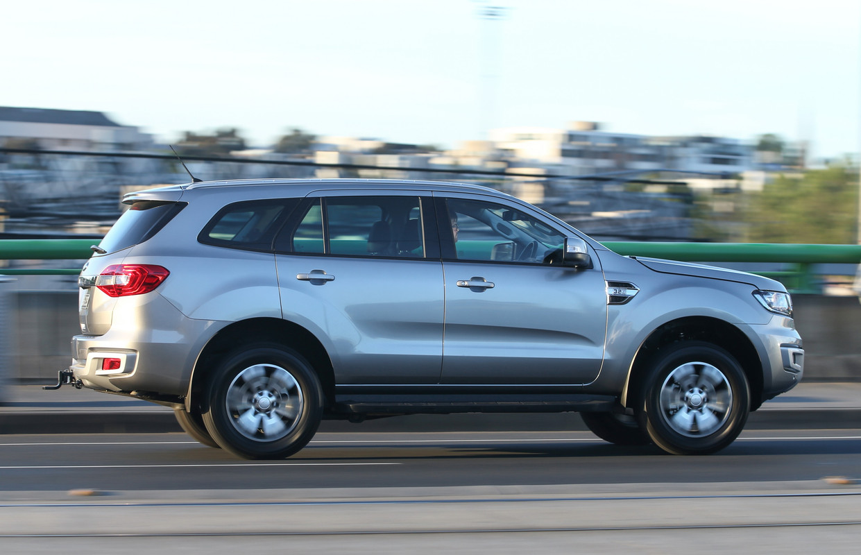 2016 Ford Everest (11)