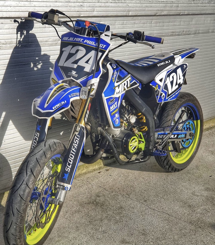 AA3A6B87-A375-4243-BADA-40E8945116AE