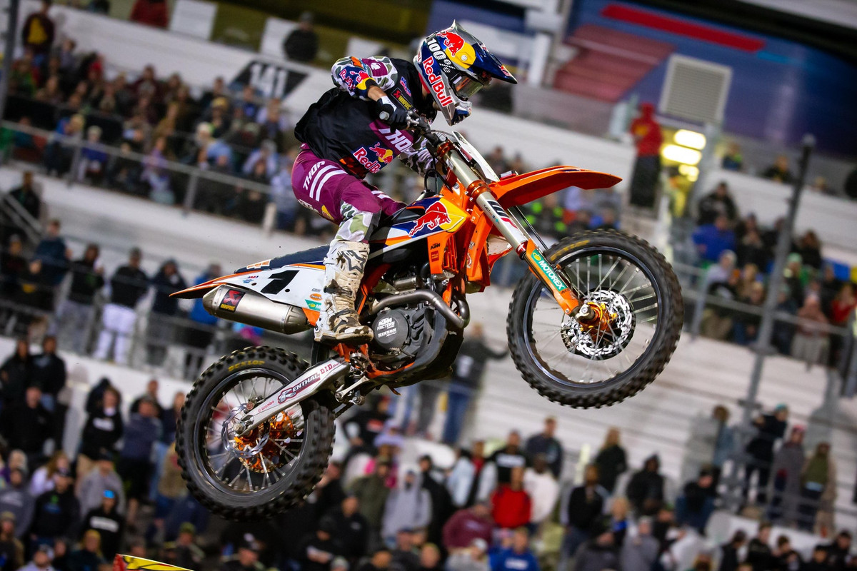 B308663C-AAA5-489E-BC66-B0EB6C3EA551