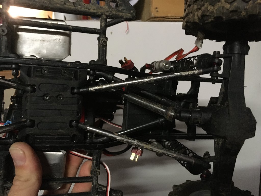 Scx10 Hummer H1 B649090-D-675-D-4372-BABE-EBE9-FD1-BACDE