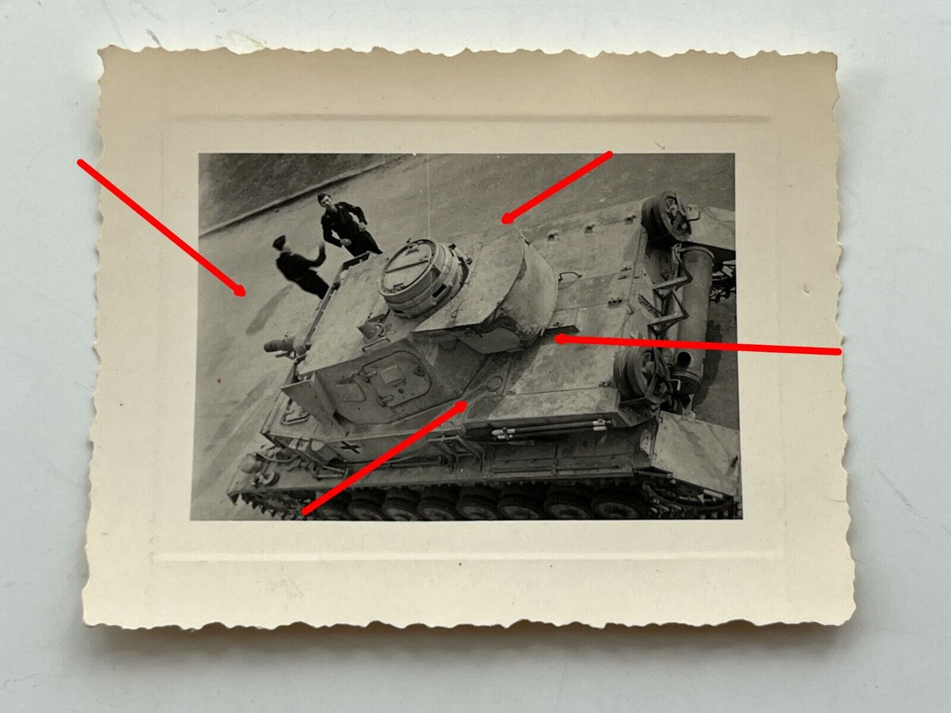 Foto Frankreich, Panzer IV von oben aufgenommen, Luke, Panzermänner, TOP (1)