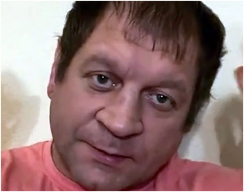 Александър Емеляненко се пусна на живо в пияно състояние