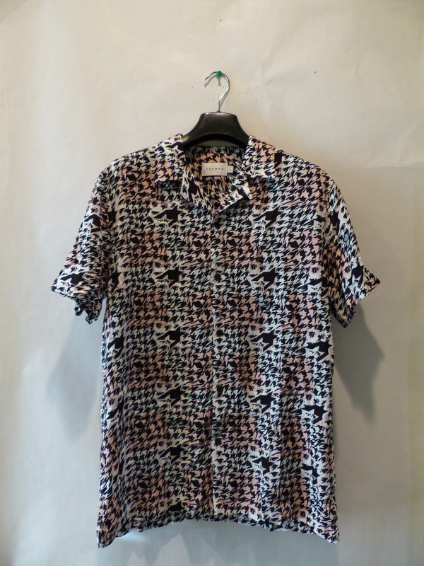 TOPMAN FORMAL MULTI COLORED SPREAD COLLAR SHORT SLEEVE BUTTON SHIRT SIZE S