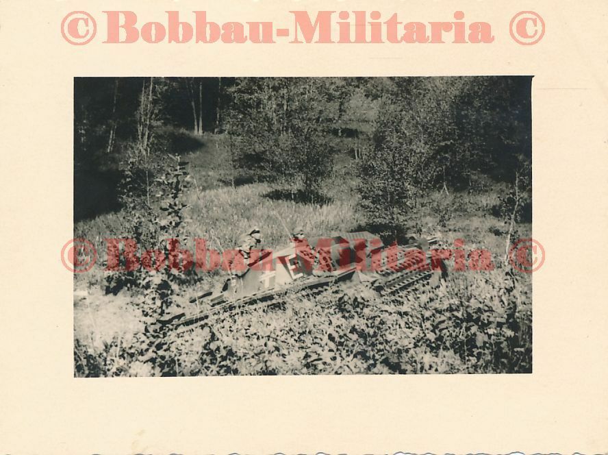 Russland Front Sturmgeschütz STUG III Stummel Kennung E Vormarsc