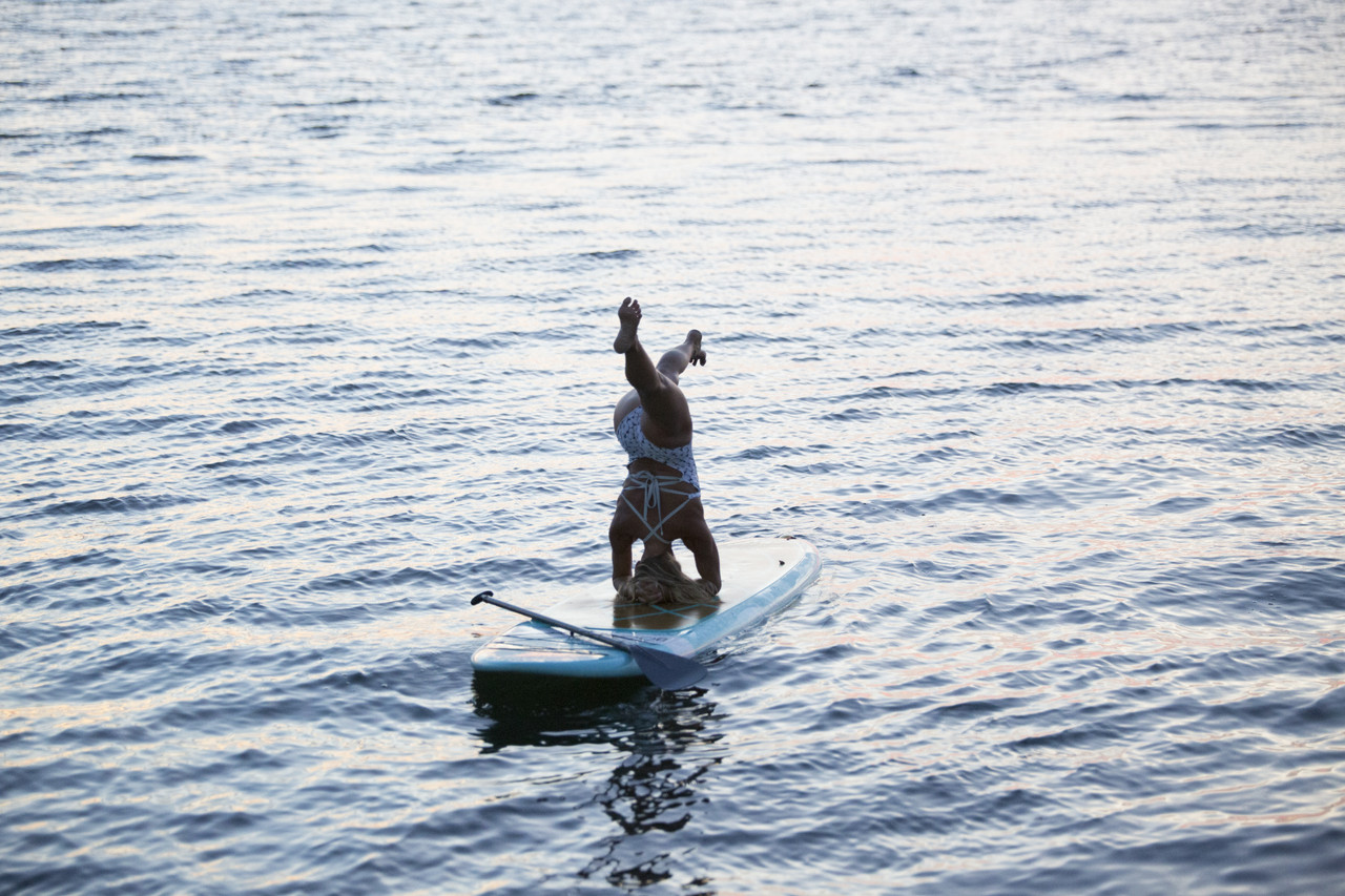 Headstand Split SUP