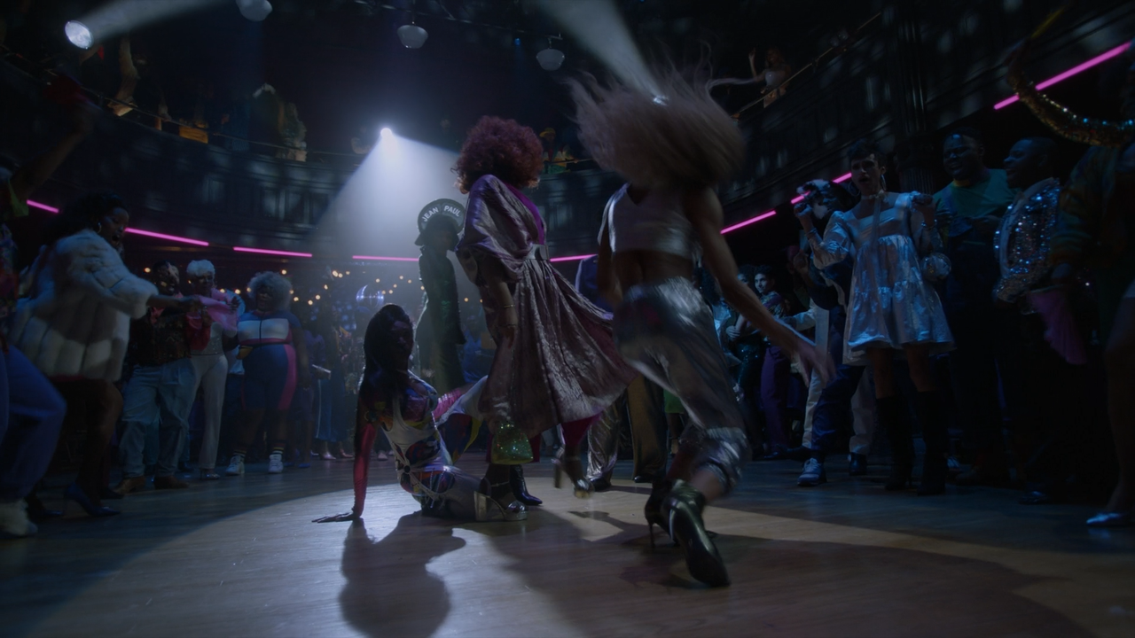 Pose.S03E01.In.Fuga.iTALiAN.MULTi.1080p.WEB.x264-MeM.mkv_snapshot_03.29_[2021.09.26_18.17.27]