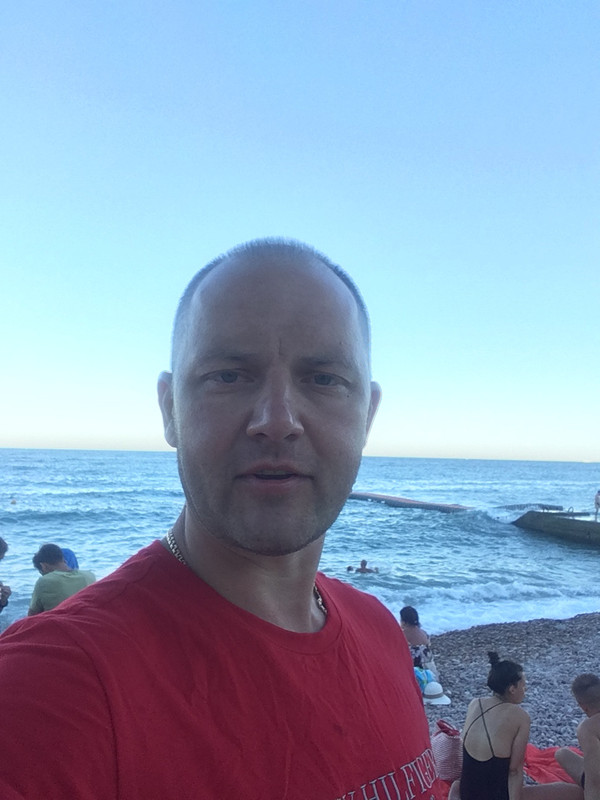 35031F64-0BB0-420E-9975-0882F4F98EC0