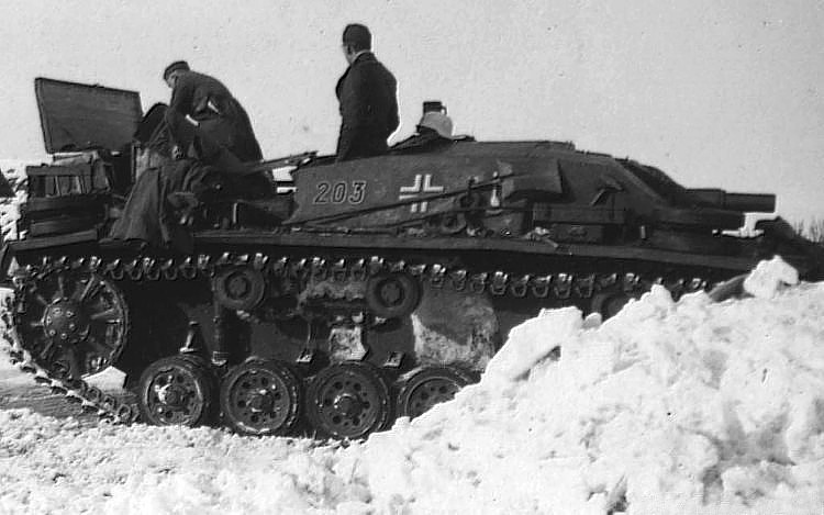 StuG III Ausf.B из StuG.Abt.184. Восточный фронт, г.Холм, зима 1