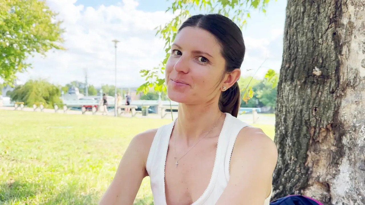 JacquieEtMichelTV 25 07 24 Gina 27 years old a very naughty French teacher