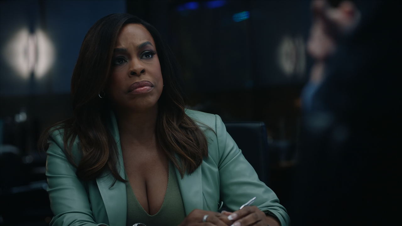 The.Rookie.Feds.S01E03.Star.Crossed.1080p.10bit.AMZN.WEB-DL.DDP5.1.HEVC-Vyndros.mkv_snapshot_21.19_[