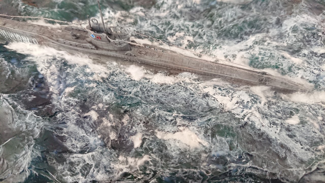 U-boat type VIIC 1/350 en surface dans la tempête DSC-9852