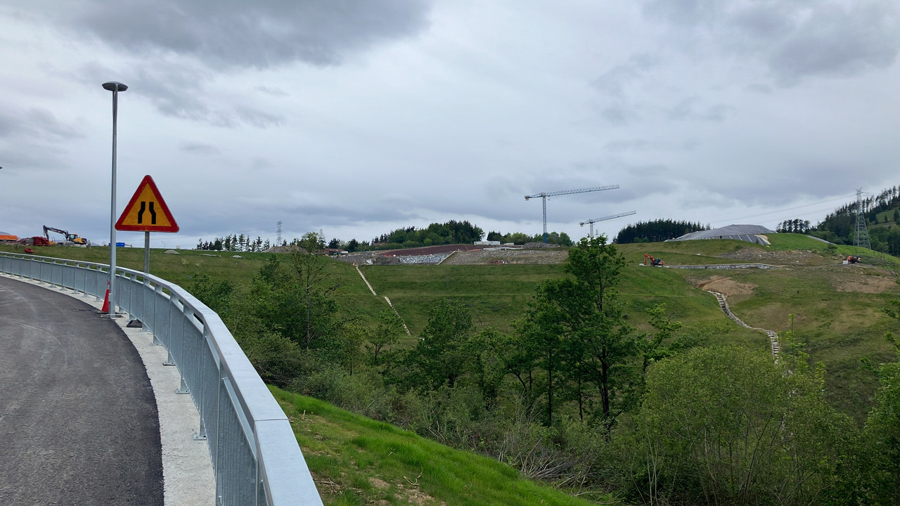 06E49E0E-ECB3-4CC5-BEF5-02908E97B894