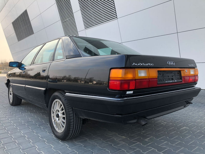 Audi100-1.jpg
