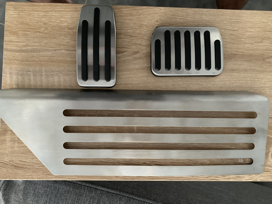 79CD18E6-292E-49B4-B8F4-79AF25B982DF