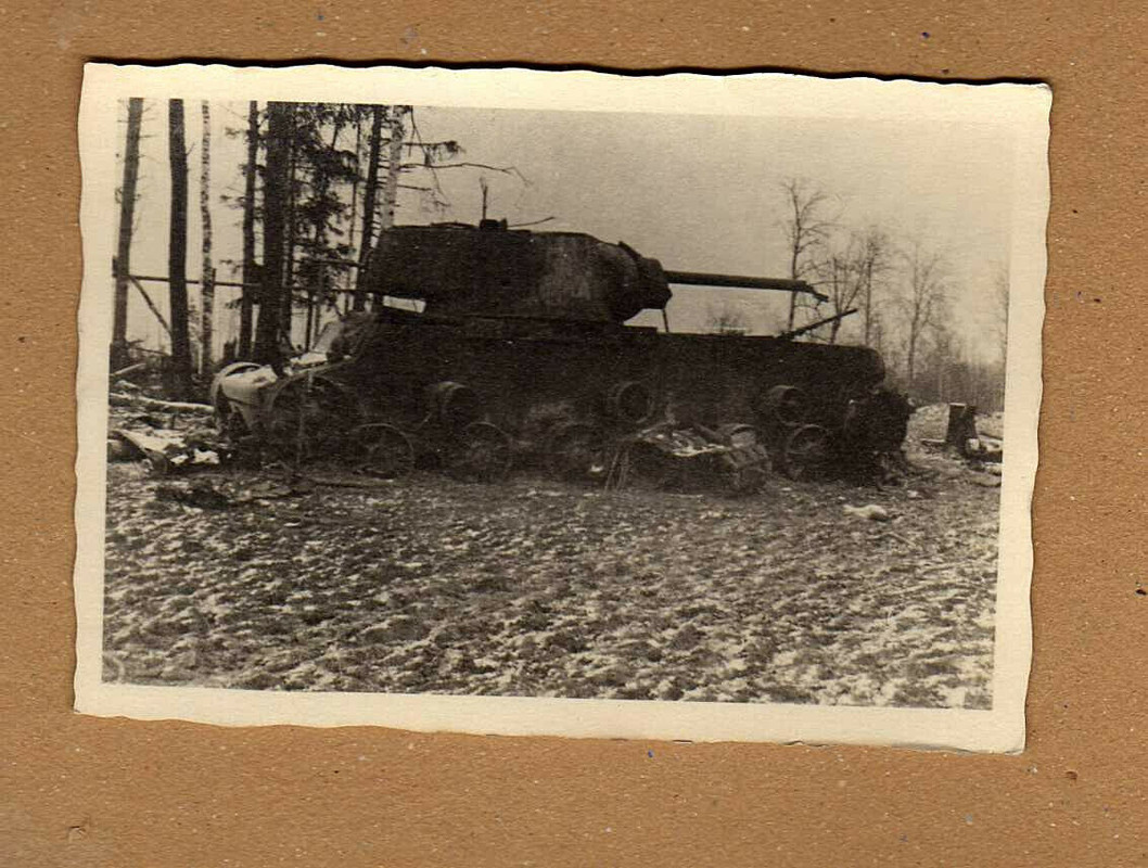 Foto II.Weltkrieg abgeschossener Russen Panzer März 1942