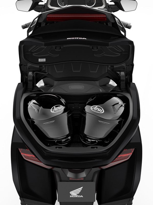 413847_23YM_HONDA_GOLD_WING_TOUR