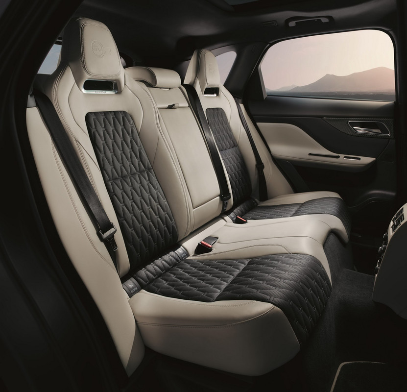 2018 Jaguar F-PACE SVR (16)