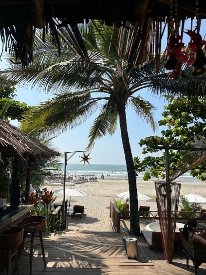 Goa — beachside cafés and fairy lights