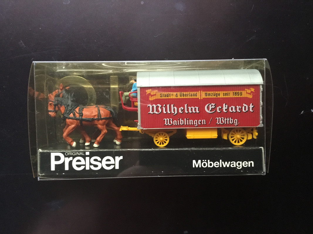 1E0871A4-1B5F-43E5-8DC1-15F5922FBF4E