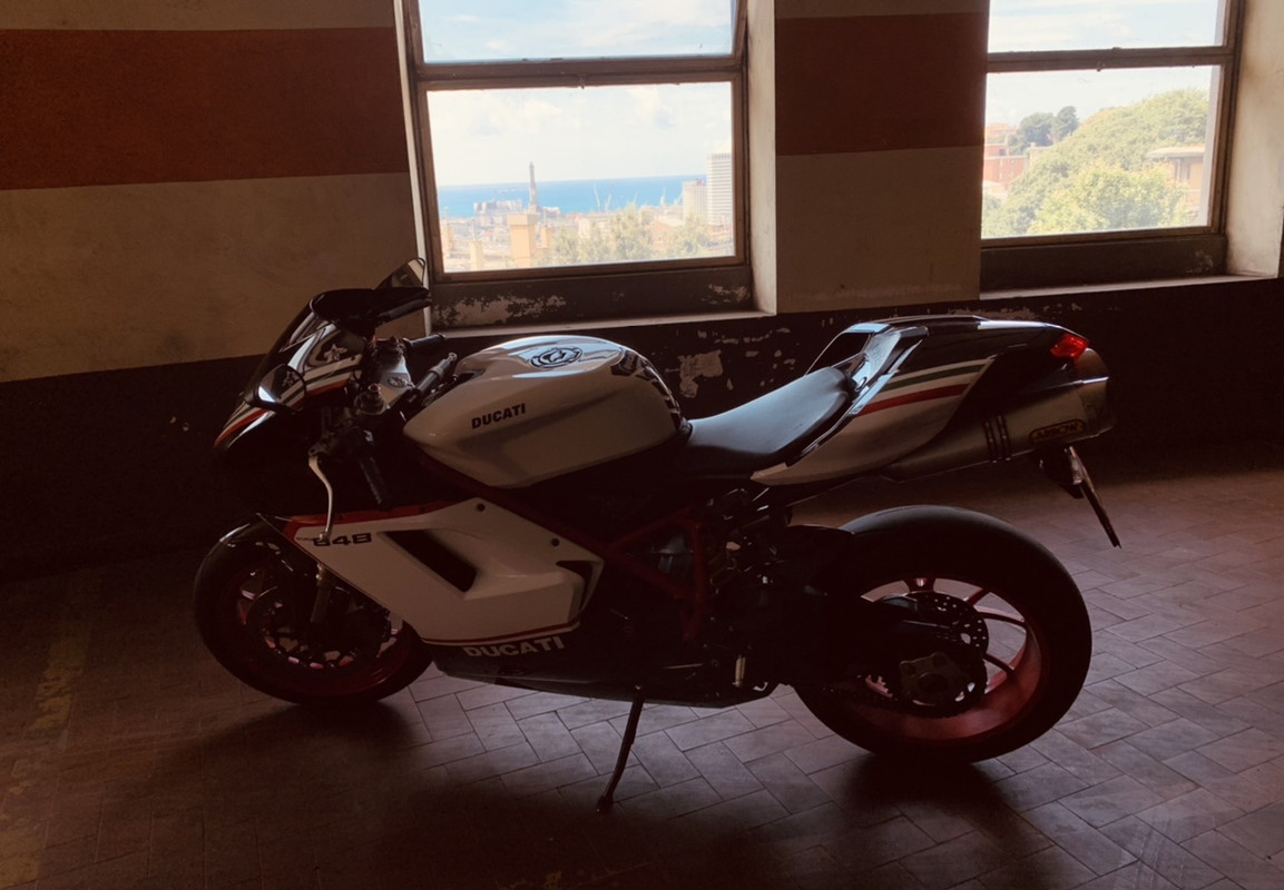 6DFF80CF-746B-4B31-A09C-A4CB18637960