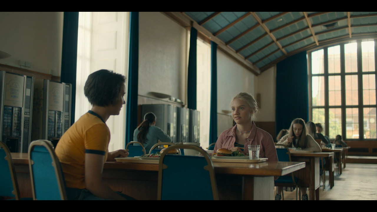 Hanna.S02E01.Al.sicuro.ITA.ENG.1080p.AMZN.WEB-DLMux.H.264-Morpheus.mkv_snapshot_21.31_[2020.07.03_12