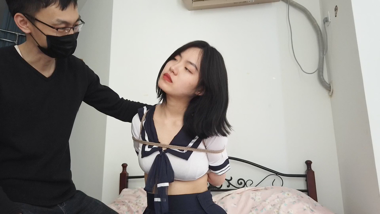 半岛束艺 召唤各种风格美女的APP 海语.mp4_20200526_130149.985