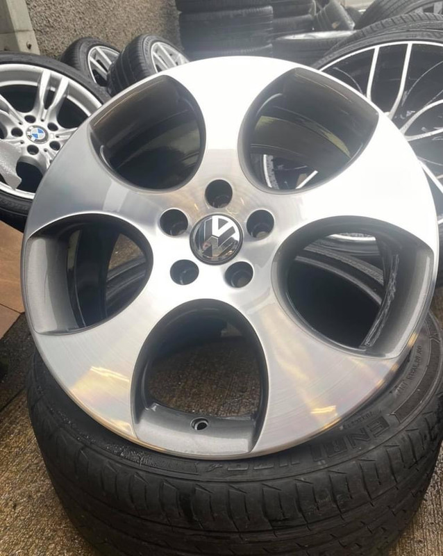 7D2296A5-4714-4FEF-8AA0-9DB8F4B1C5B4