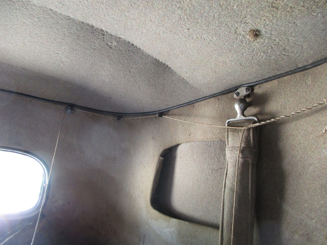 interieur de la voiture de Yves