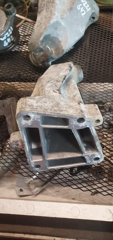 Кронштейн опоры двигателя