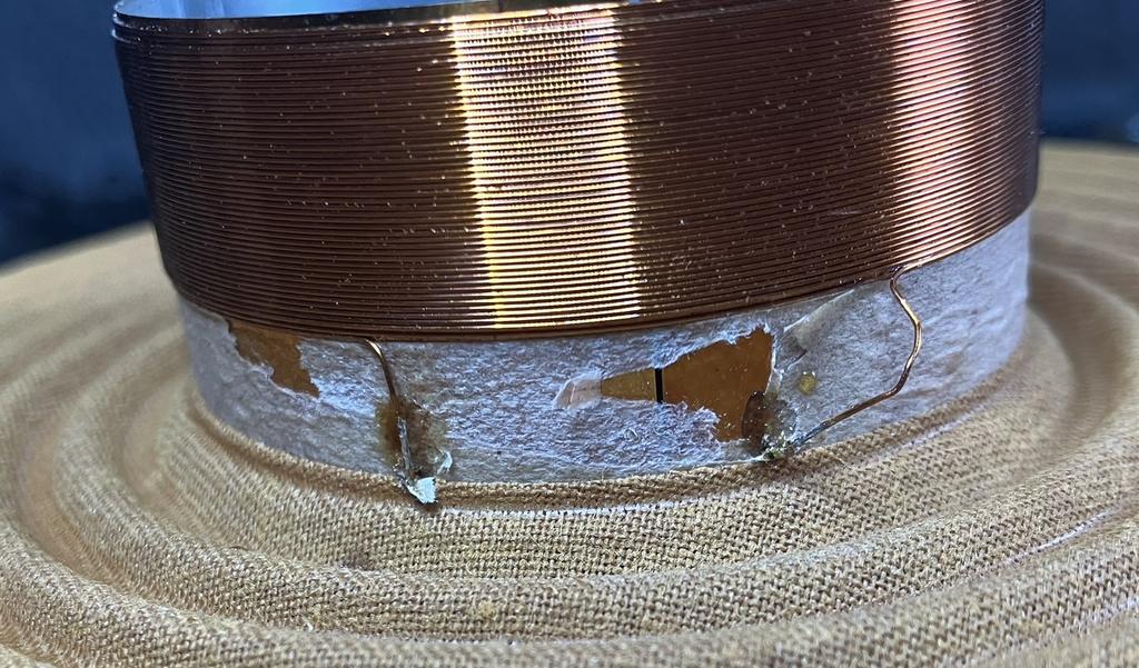 [Bild: Bass-Spule-Detail2.jpg]