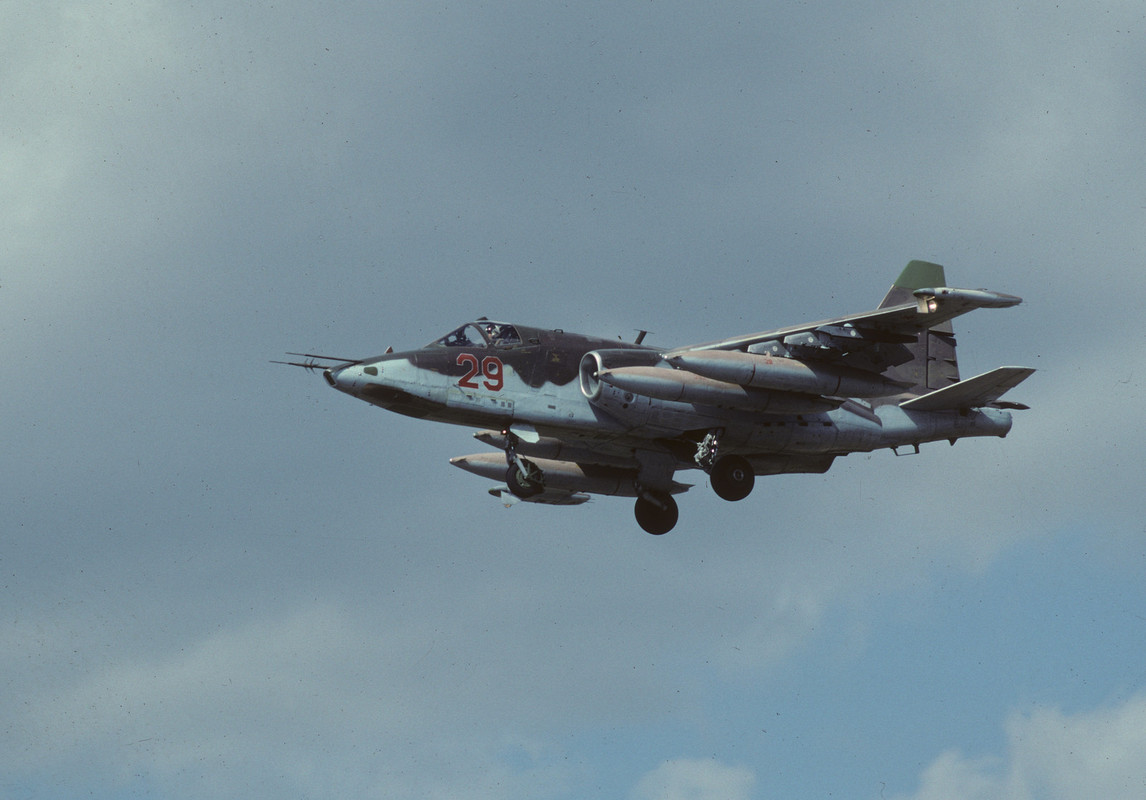 368 ShAP Su-25 29 RED (cn 25508110175) 15-06-93