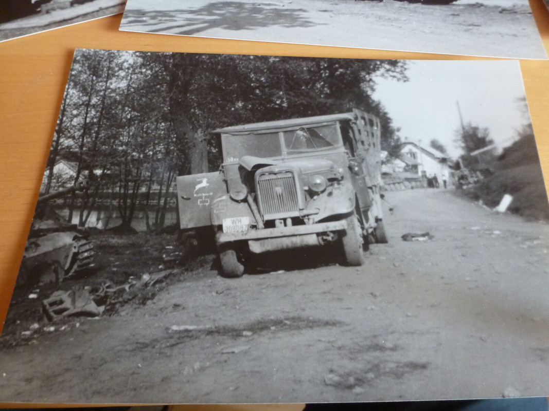 kleines Dorf CZ ,HETZER VW StuG SdKFZ Maultier Ford (6)