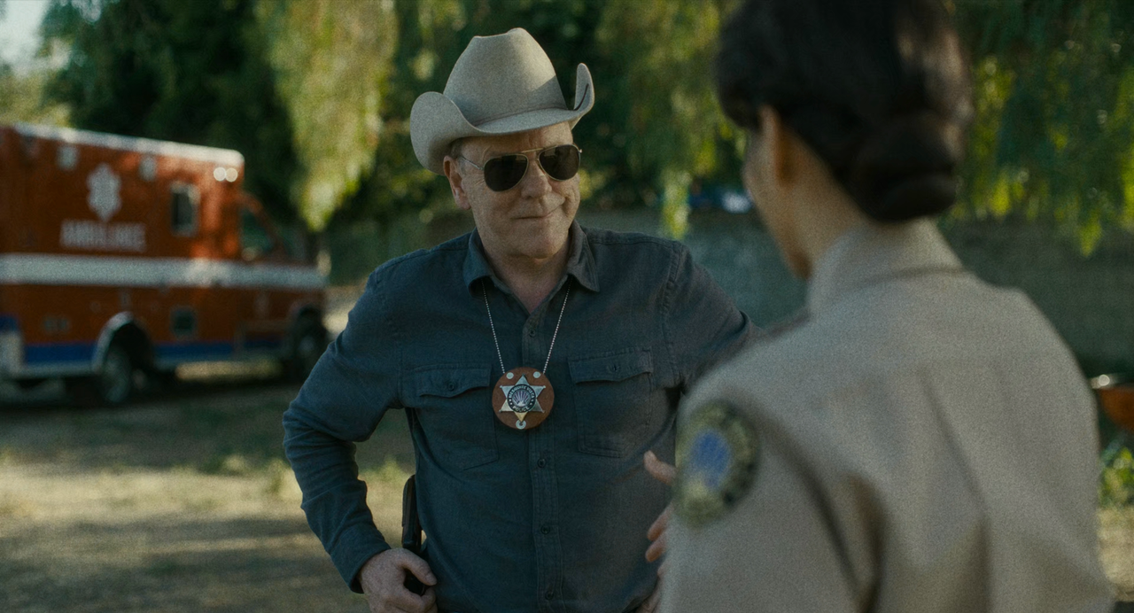 Stone Cold Fox 2025 2160p AMZN WEB DL DDP5 1 HEVC sele Zen mkv 20251108 225311 218