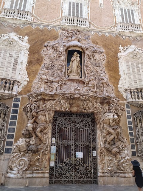 A Valencia con valentía - Blogs de España - Visita a la ciutat vella y paseo por la playa (19)