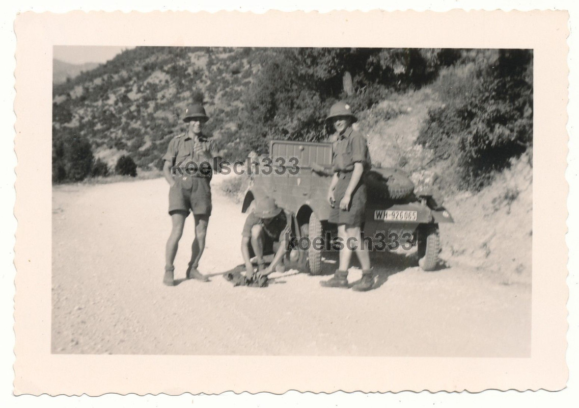 Foto 22. Infanterie Div. Kreta 1943 VW Kübelwage