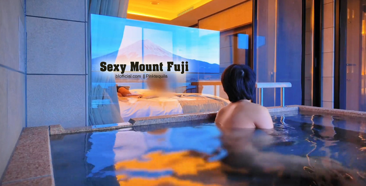 Sexy-Mount-Fuji-05