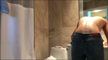 [Image: Voyeur60705110509.jpg]