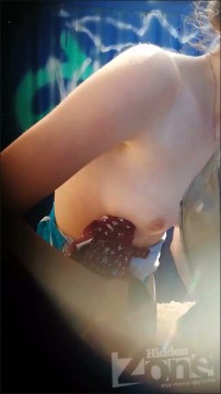 [Image: Voyeur12005141339.jpg]