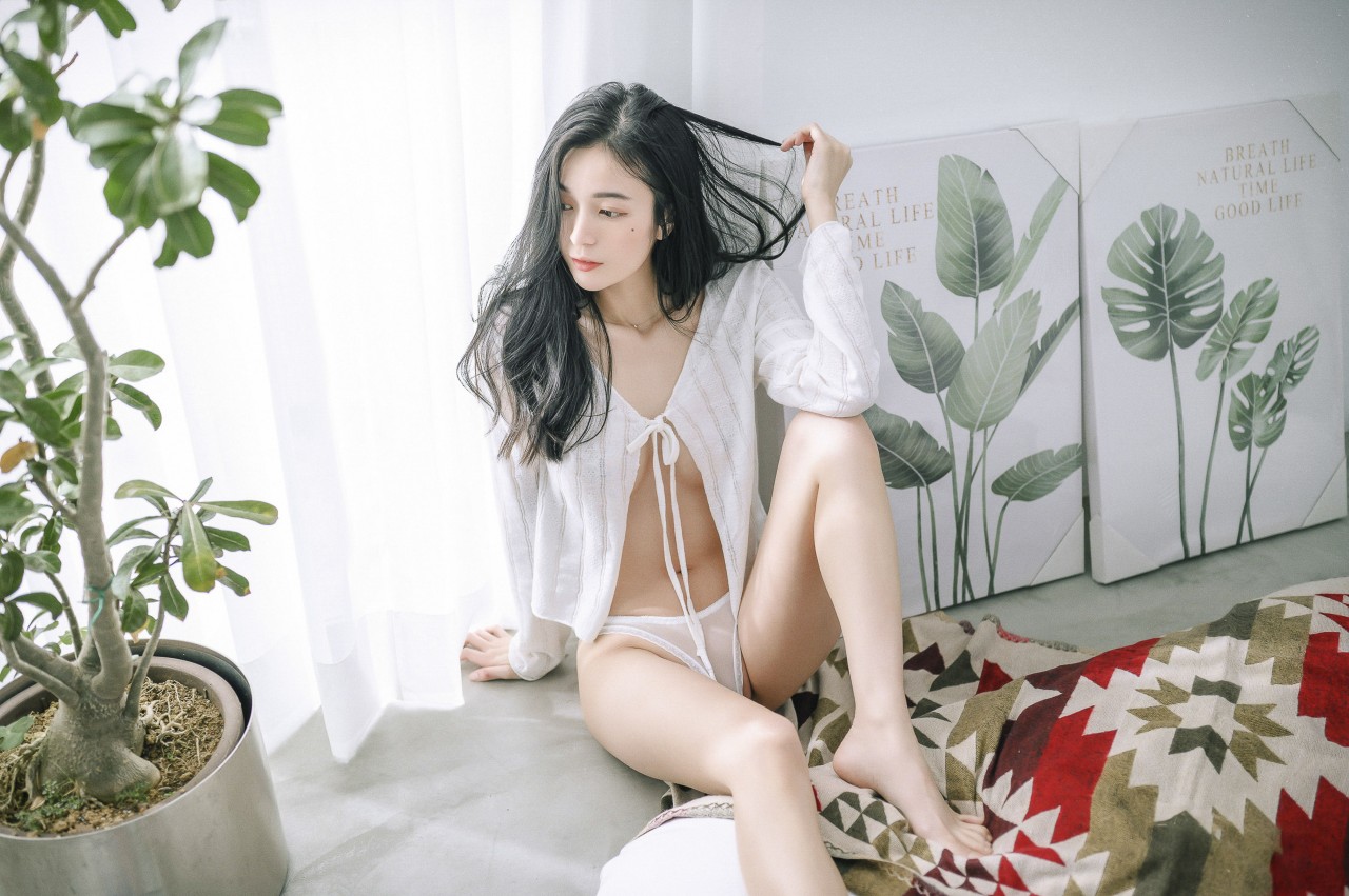 JVID辰辰《妖精女友》写真照，内裤，慵懒与性感美图插图