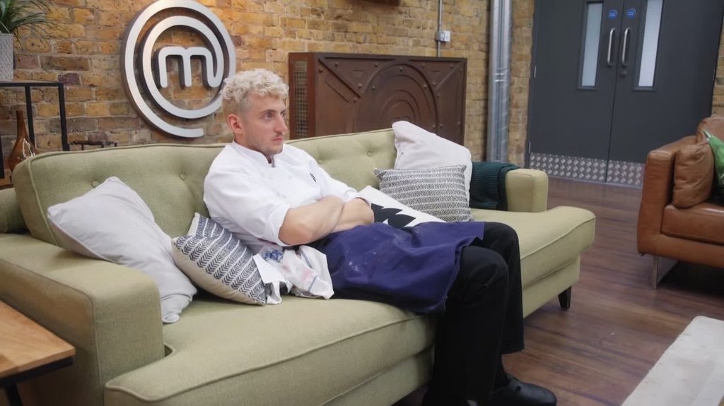 [Image: 9dl95ndbjx6r.jpg]