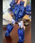 Studio-Series-SS-83-Soundwave-06