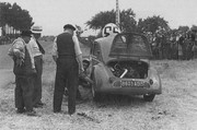 24 HEURES DU MANS YEAR BY YEAR PART ONE 1923-1969 - Page 28 52lm53-R4-Cv1063-Yves-Lesur-Andr-Briat-6