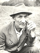 1922