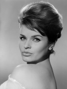 Senta-Berger-mb28