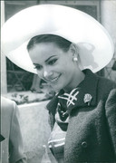 claudine-auger-mb54