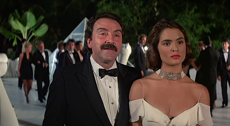 PEDRO-ARMENDARIZ-LICENSE-TO-KILL-1-A-FOTOR.png