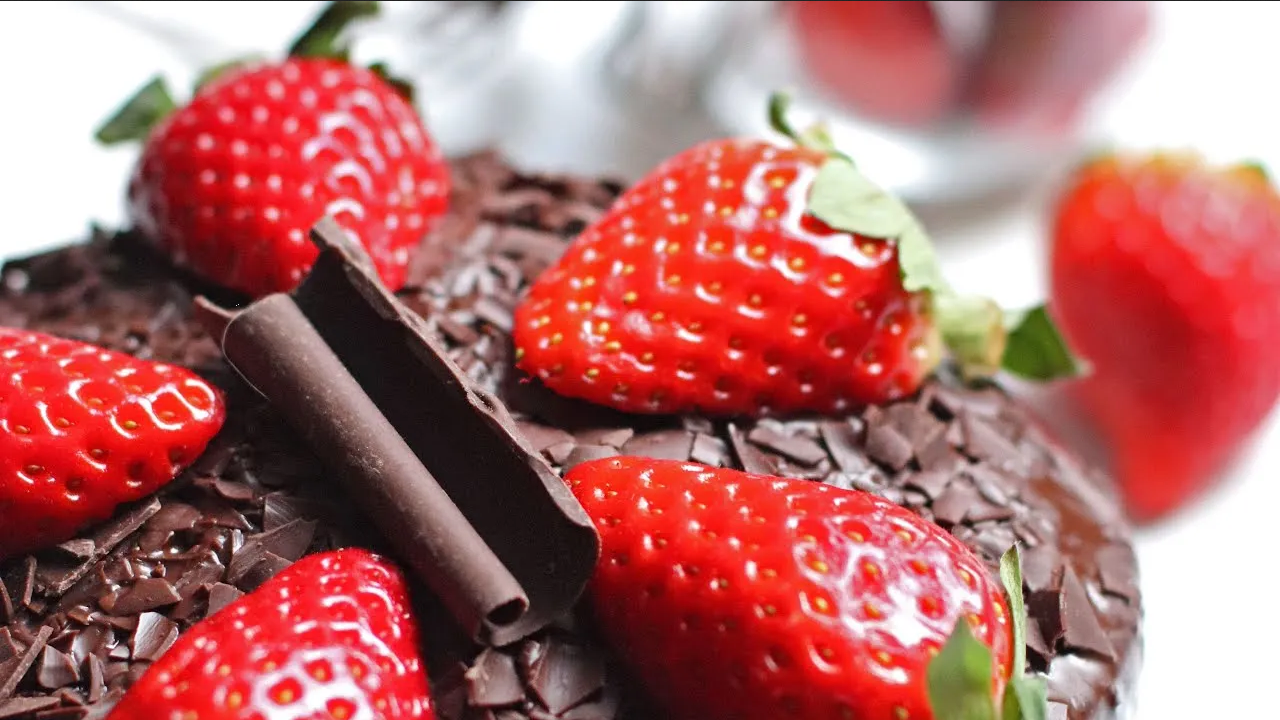 Postre para el Día del Niño: Prepara un pastelito de avena con chocolate y fresa