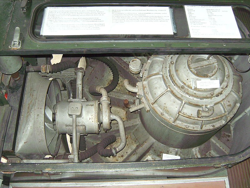 Gyrobus-G3-engine.jpg